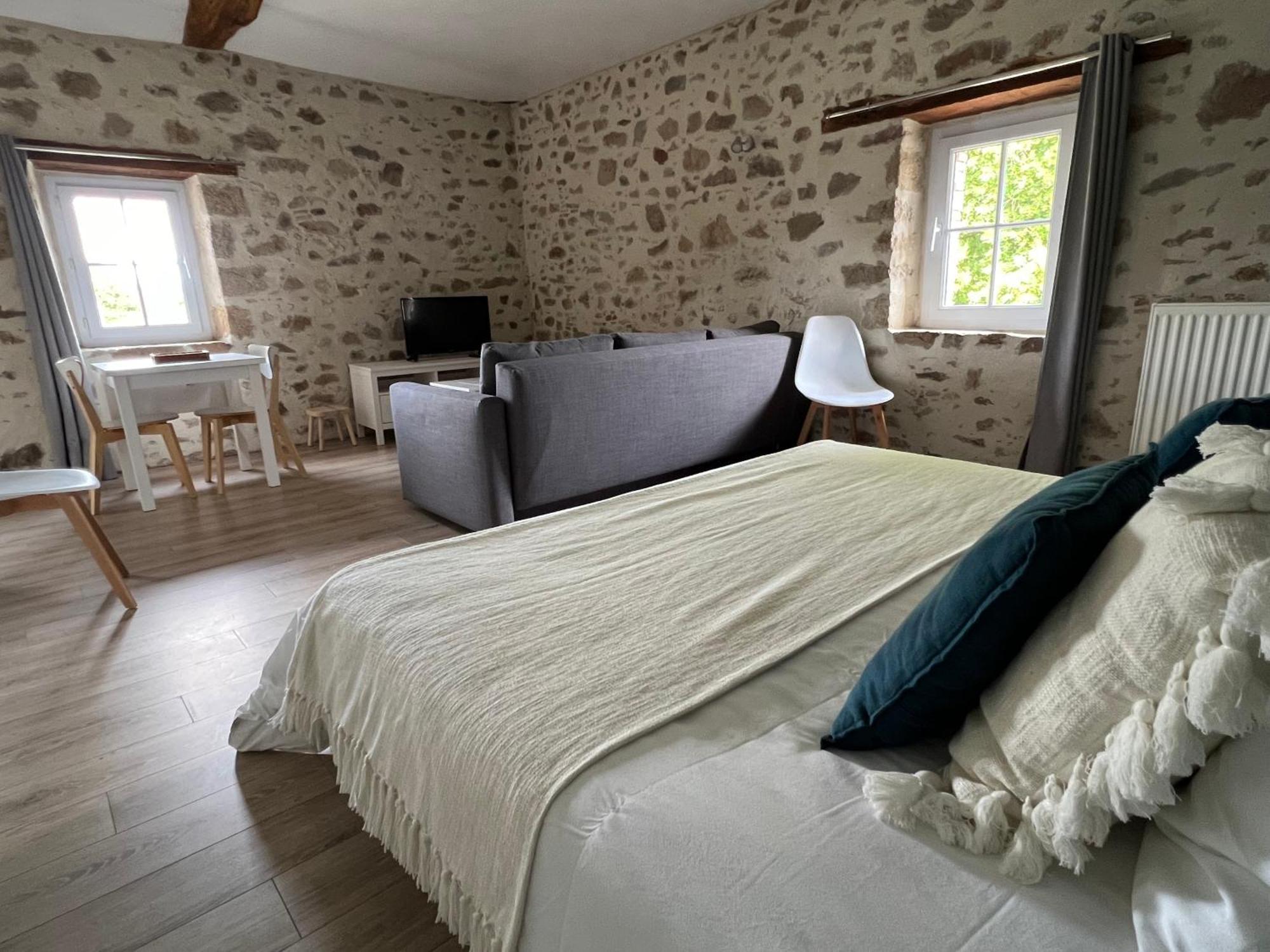 Bed and Breakfast La Milliere - Piscine & Campagne - Cathelineau & Lescure Le Poiré-sur-Vie Exterior foto